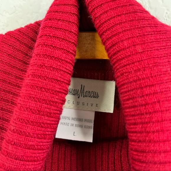 Neiman Marcus Ribbed Merino Wool Sweater - Picture 4 of 4